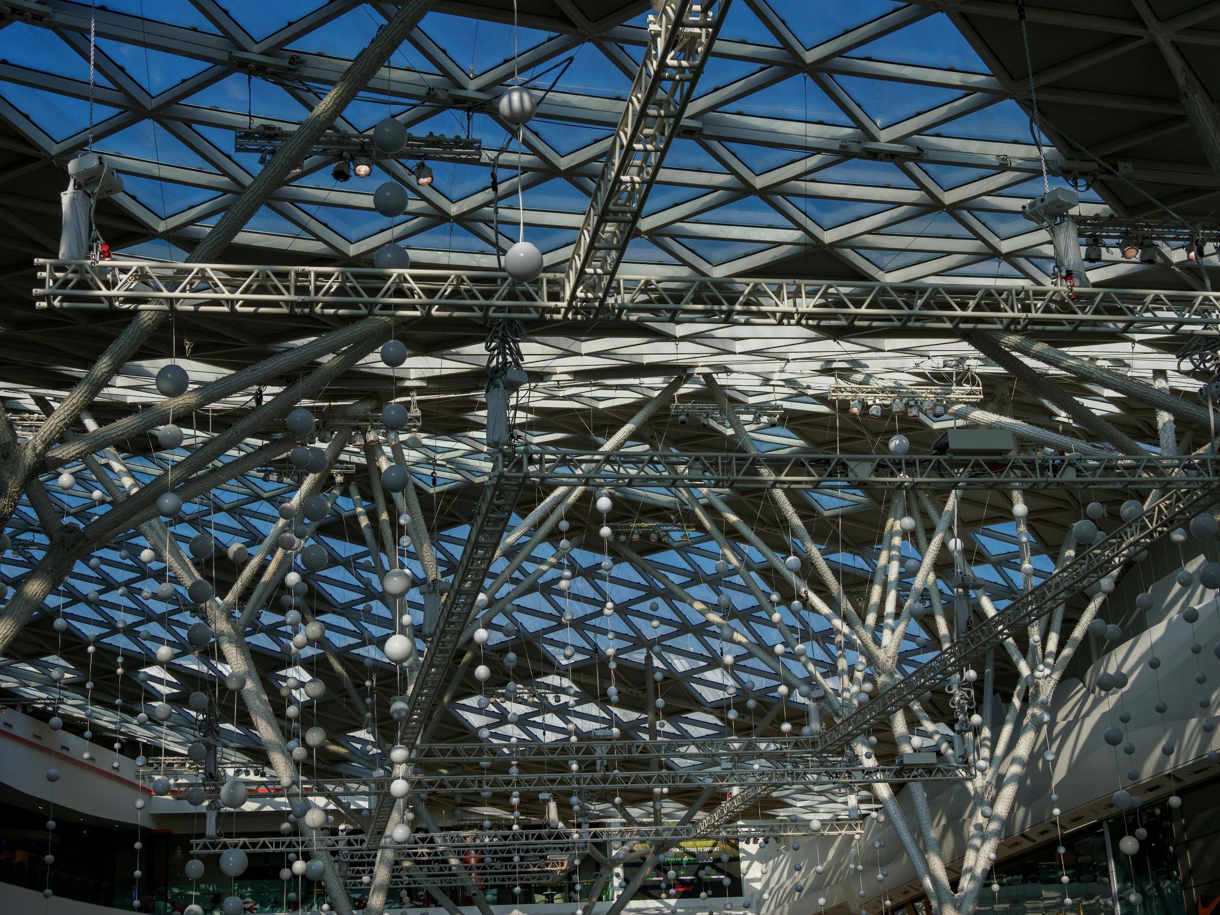 Illustration of truss installation process